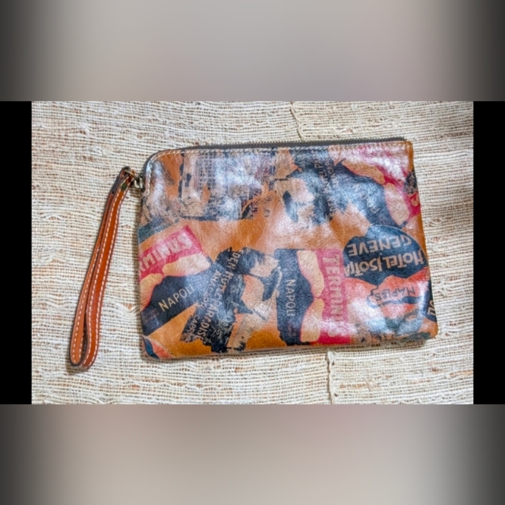 Patricia Nash • Old World Clutch Wristlet Bag